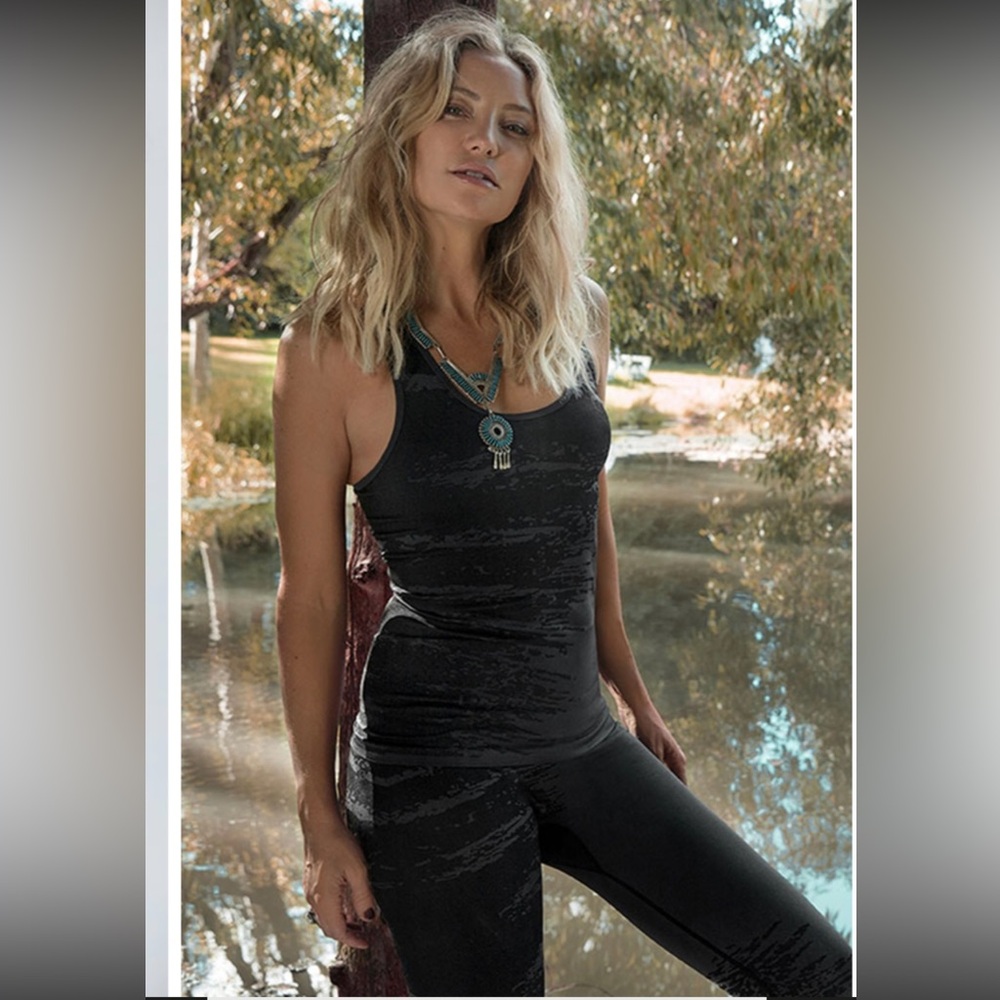 NEW Tessa (whole outfit) top with leggings